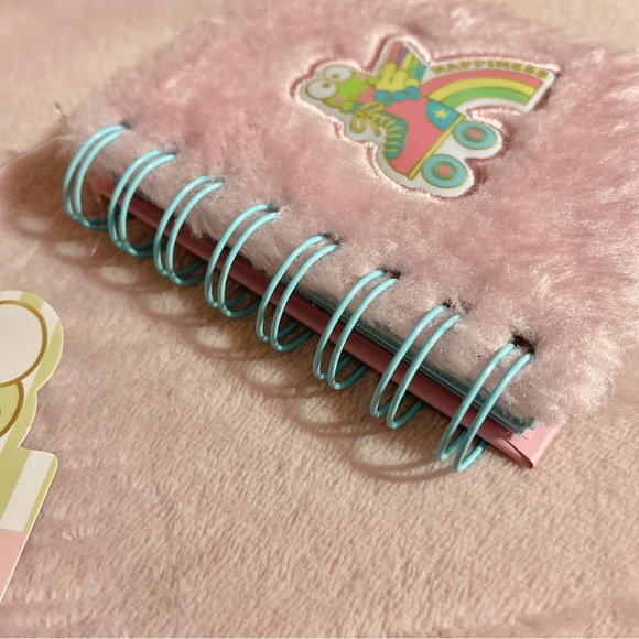 Sanrio Keroppi ‘Happiness’ Mini Fuzzy Journal - Picture 3 of 9